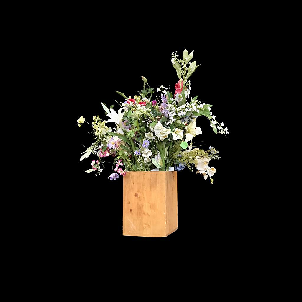 Künstlicher Blumenstrauß in Holz-Vase