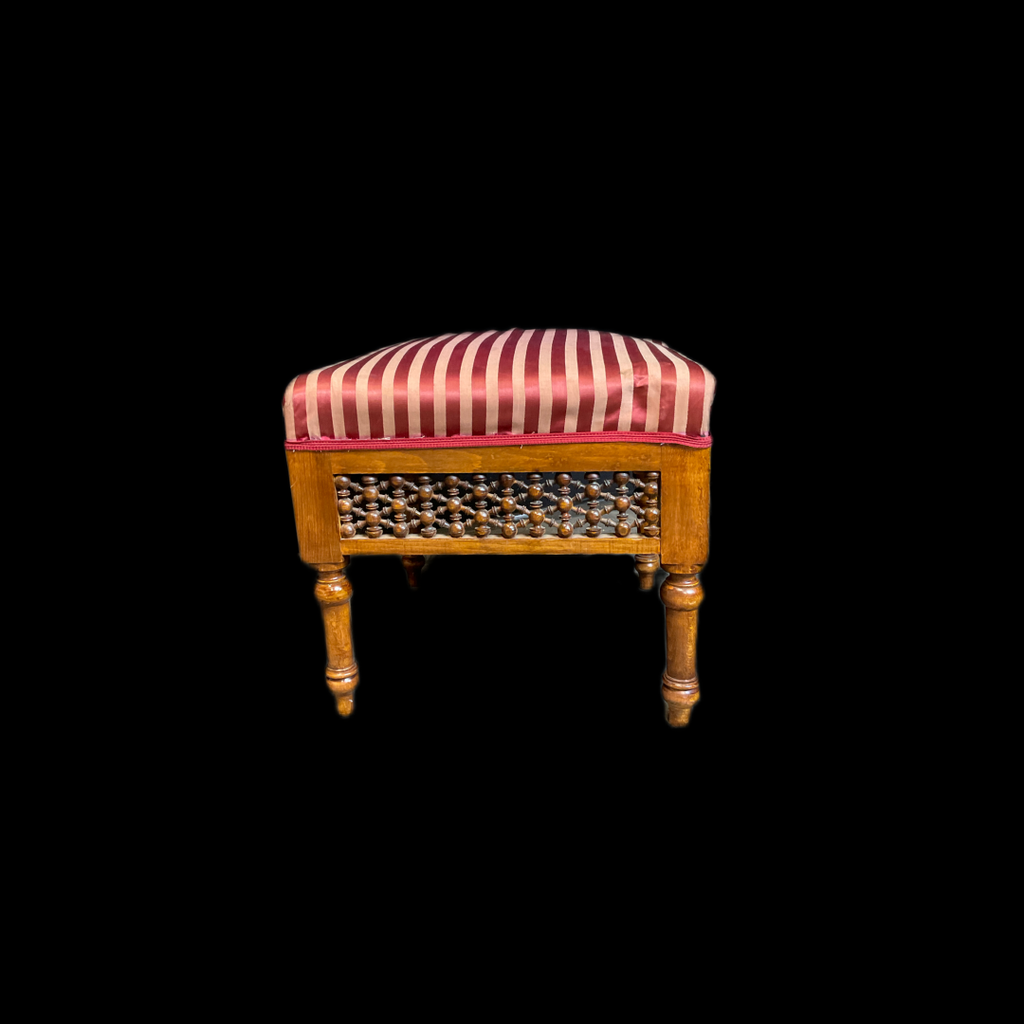 Sitzhocker gestreift 