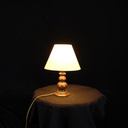 Tischlampe mit Holzfuß