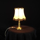 Tischlampe mit Fransenschirm