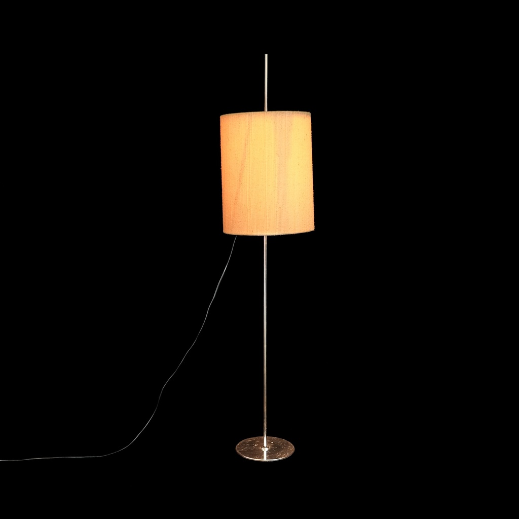 Stehlampe, Messingfuß schlicht, heller Schirm