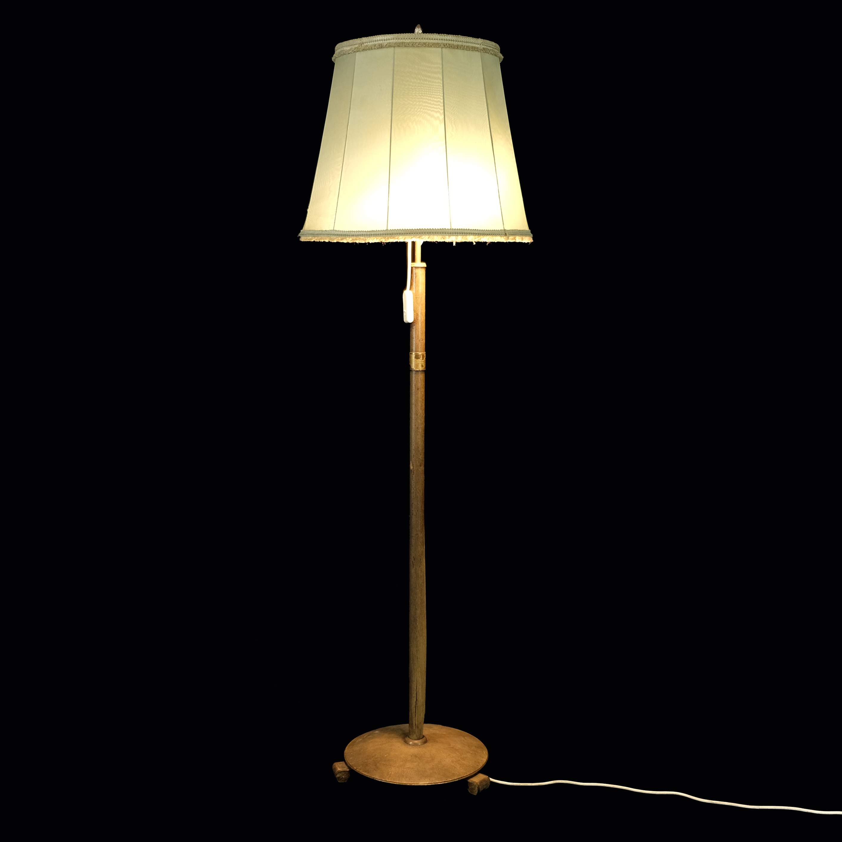 Stehlampe 28