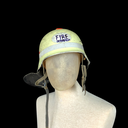 hellgelber, alter Feuerwehrhelm