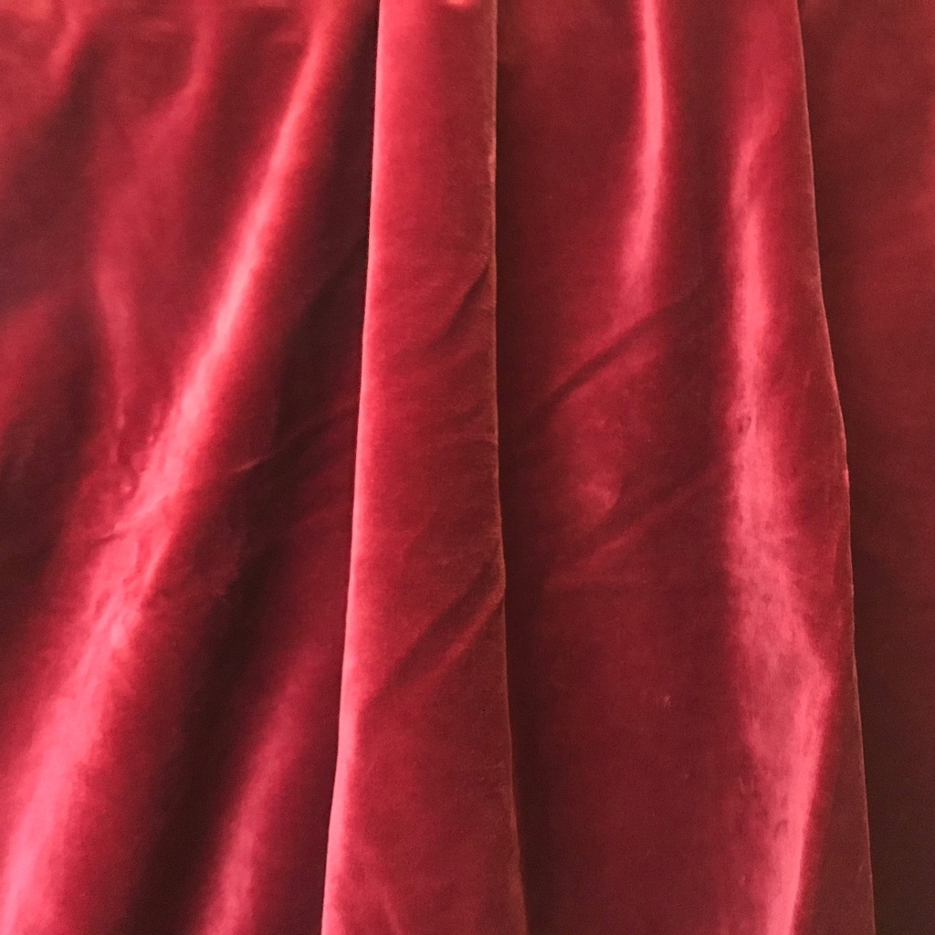 roter Samtstoff