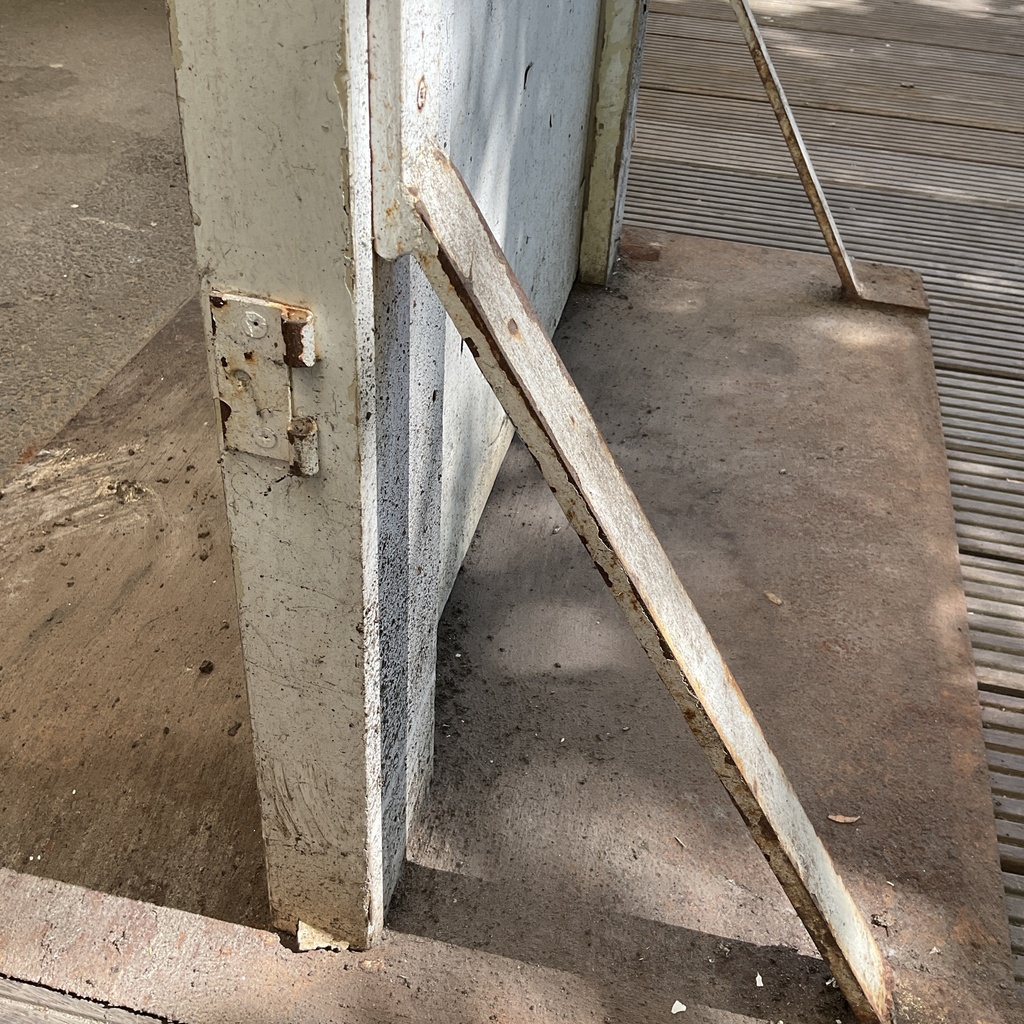 image_0
