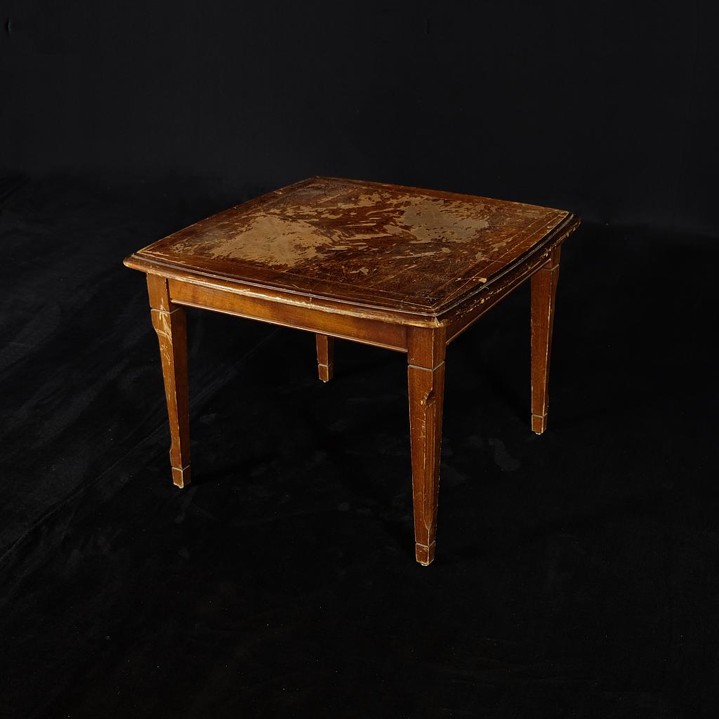 Couchtisch aus Holz