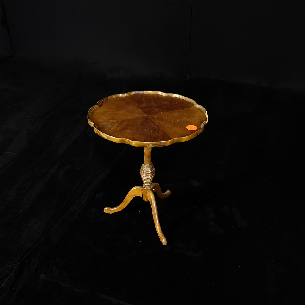 Beistelltisch aus Holz