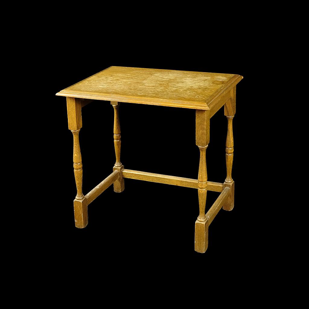 Beistelltisch aus Holz