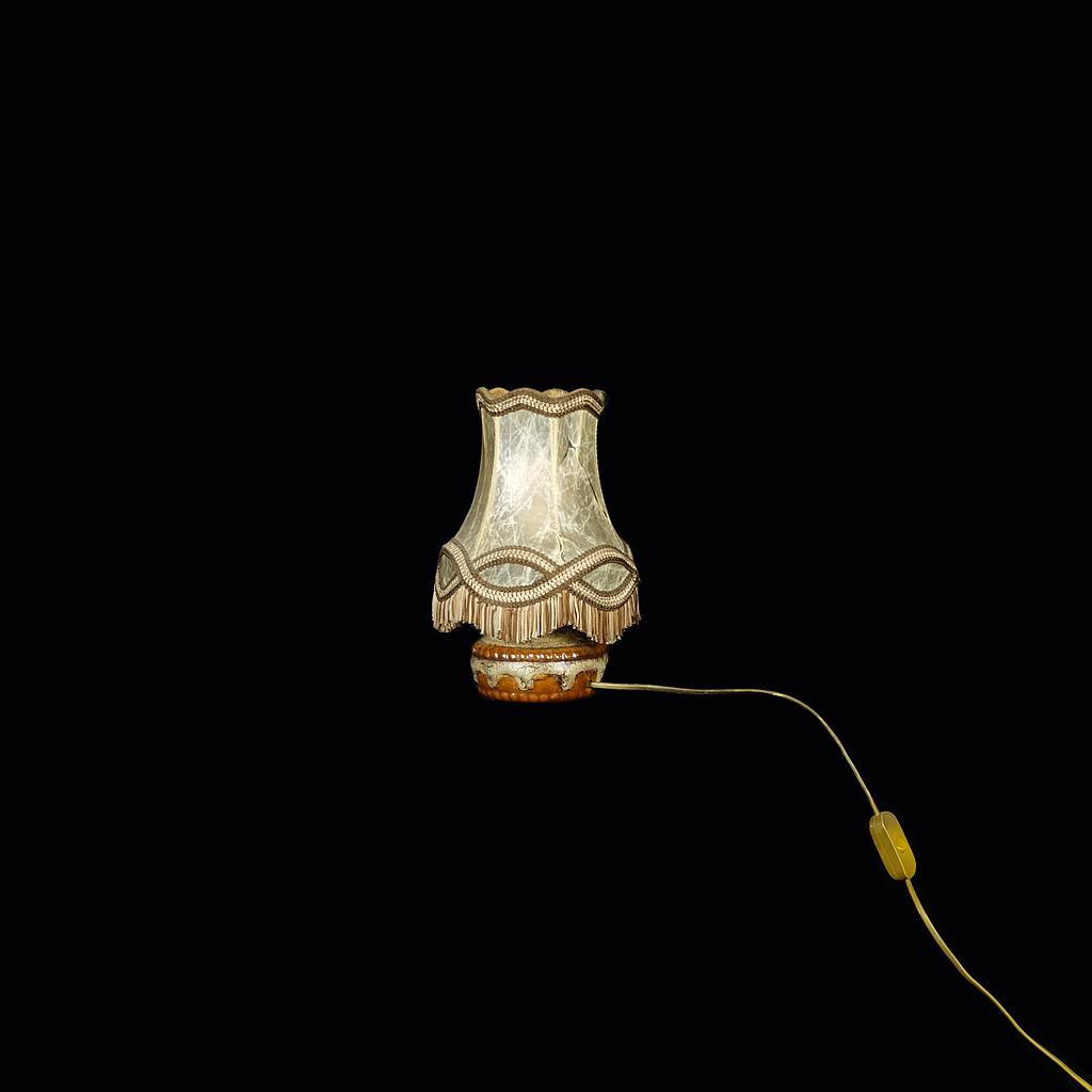 Tischlampe mit Lederschirm