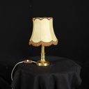 Tischlampe mit Fransenschirm