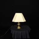 Tischlampe mit eckigem Schirm