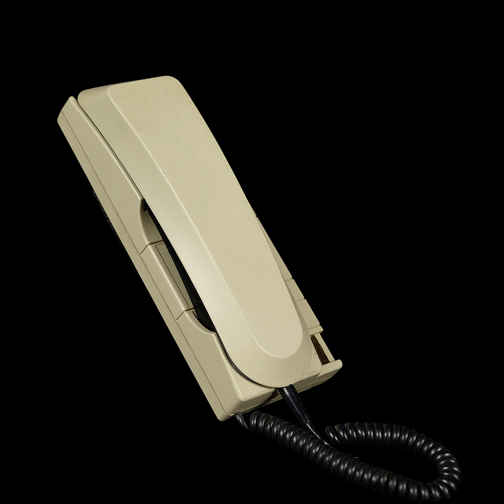 beiges Türtelefon 70er Jahre