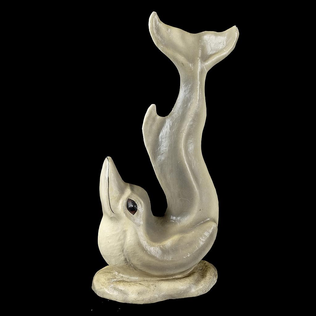 grauer Delphin aus Pappmache
