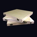 Holzboxen mit goldenem Verschluss