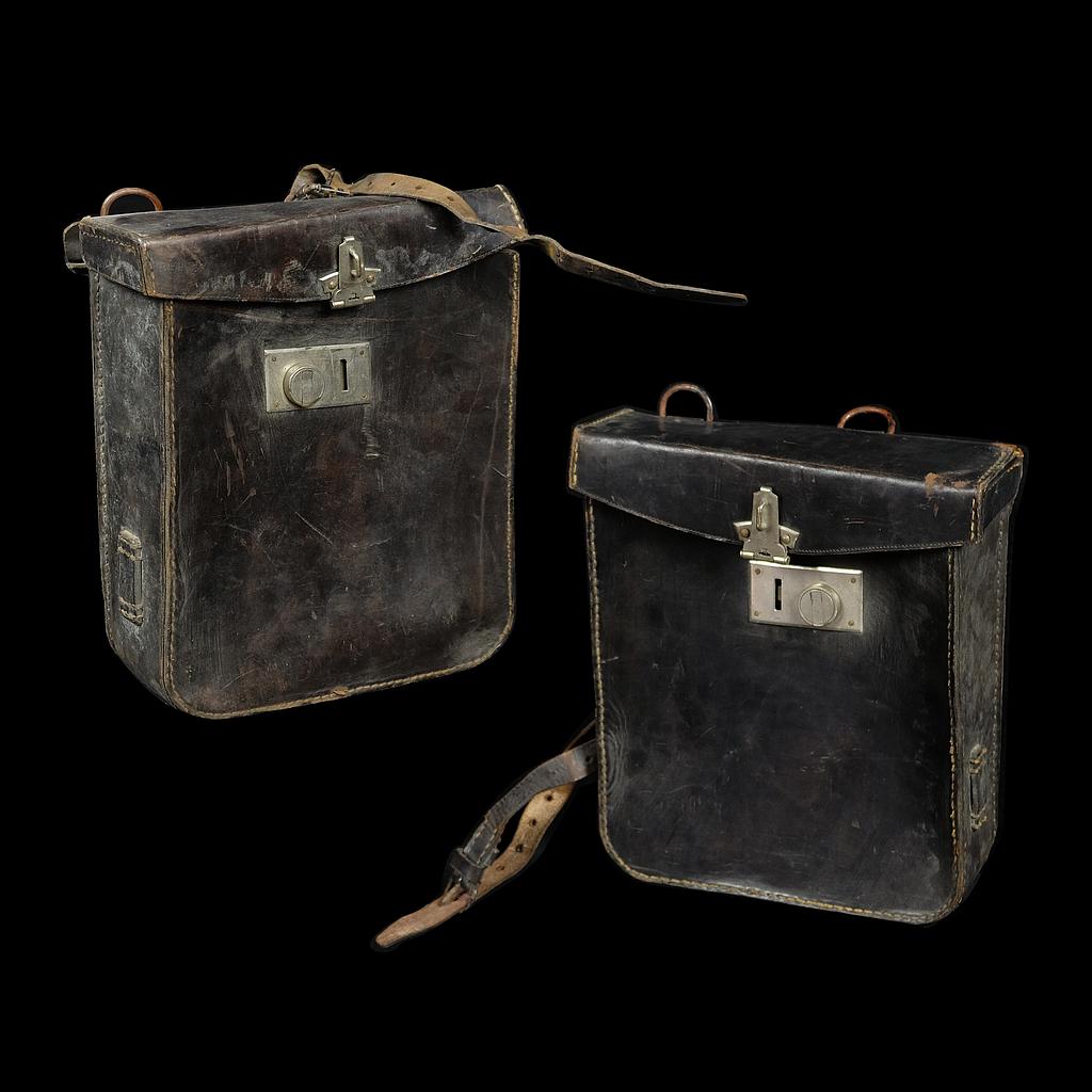 alt löschen alter Ledertasche / Fahrradtasche