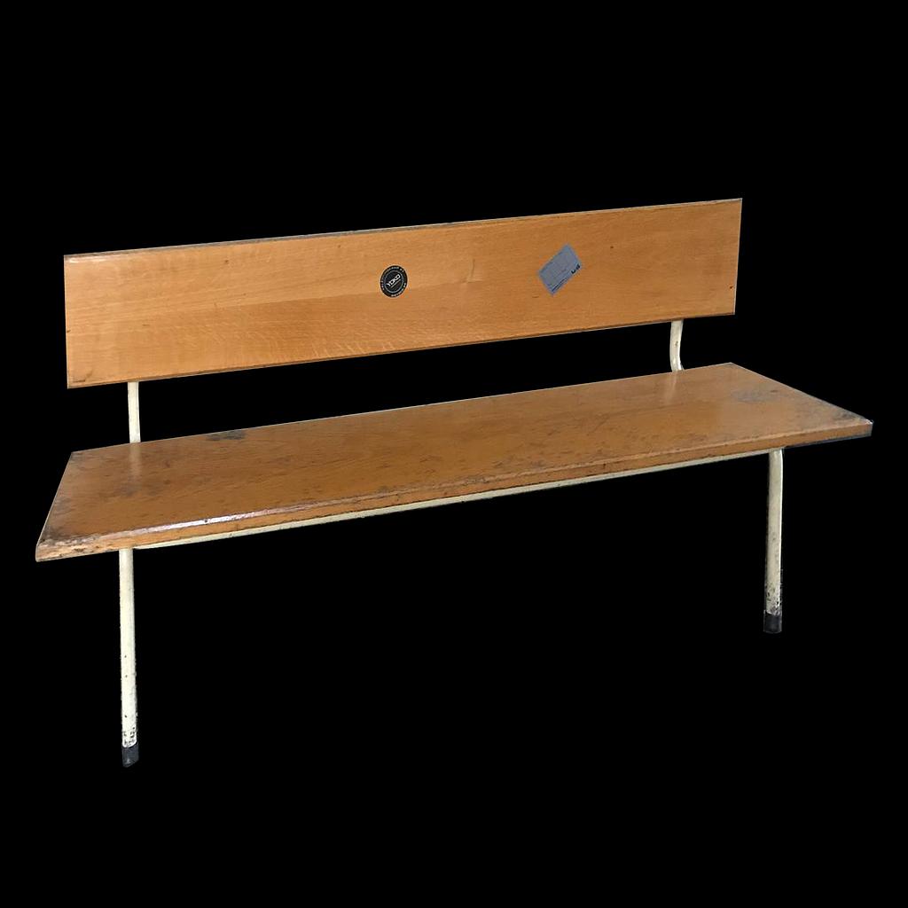 Holzbank mit Metallgestell