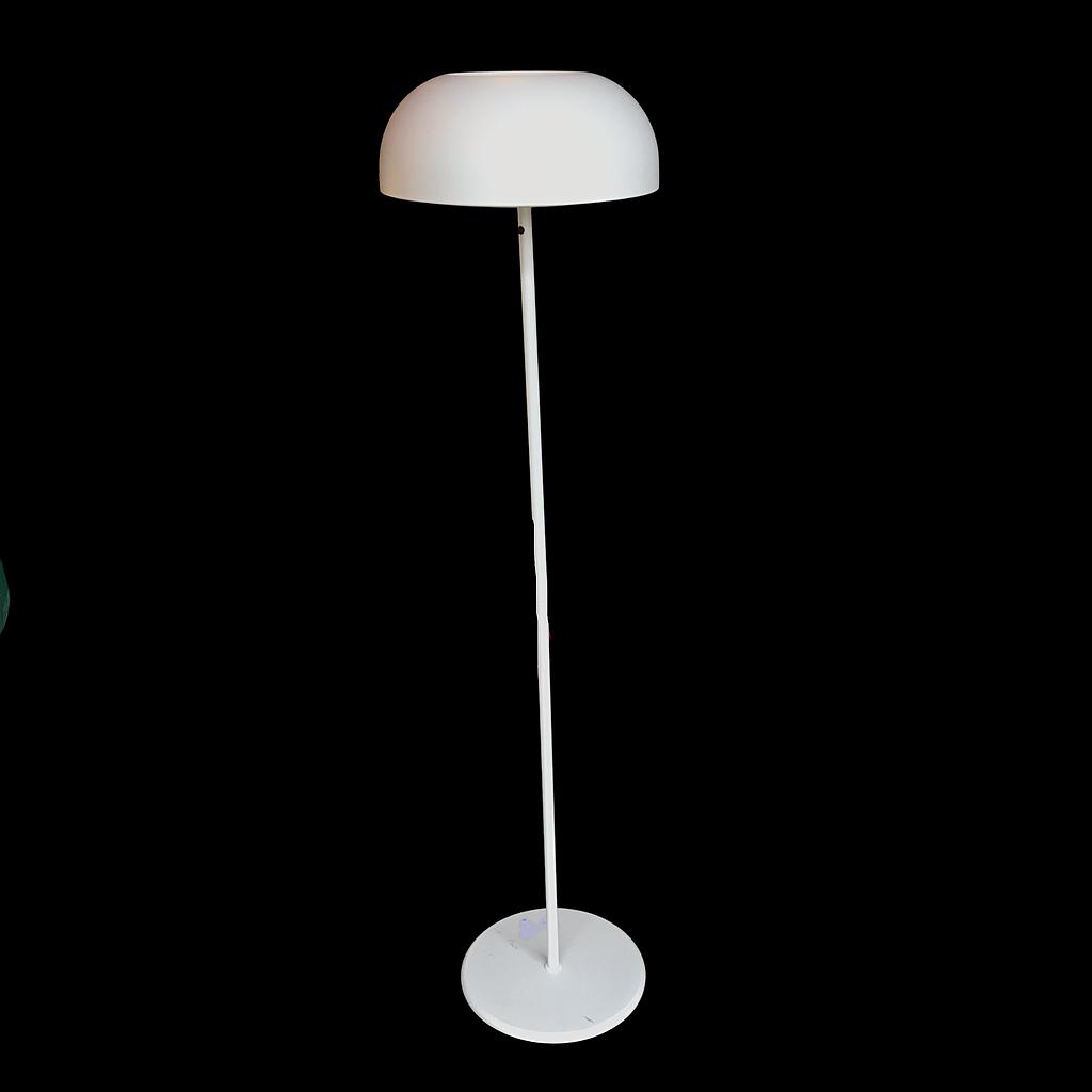 weiße Stehlampe