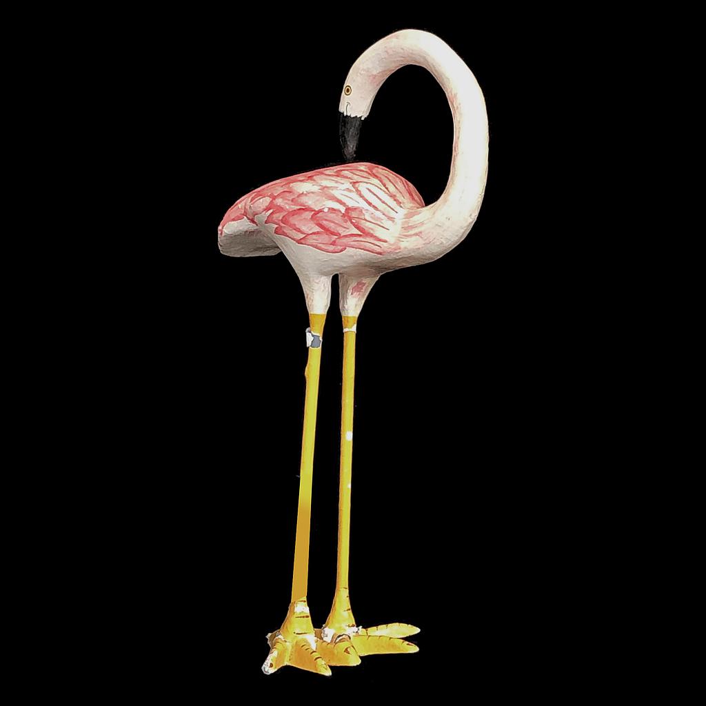 rosa Flamingo aus Pappmaché