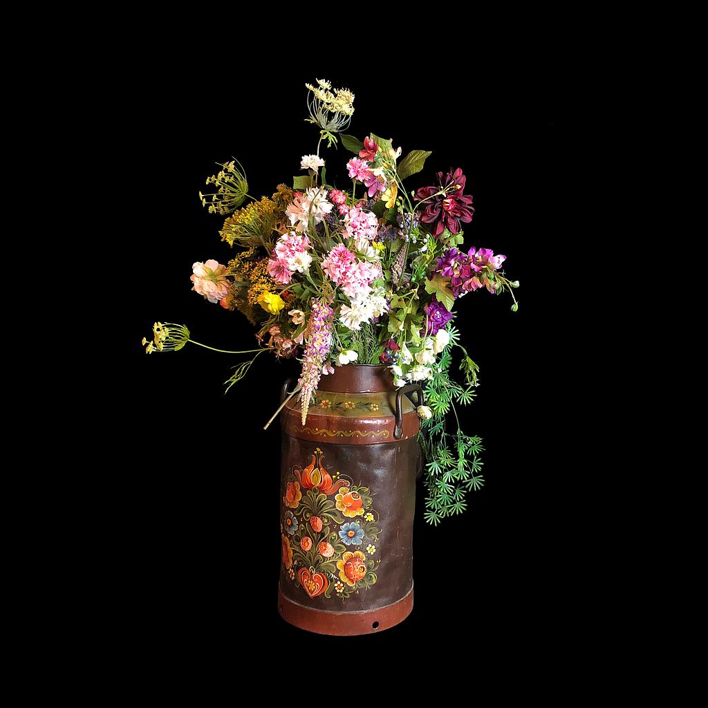 ALT, LÖSCHEN - Blumengebinde in bemalter Vase