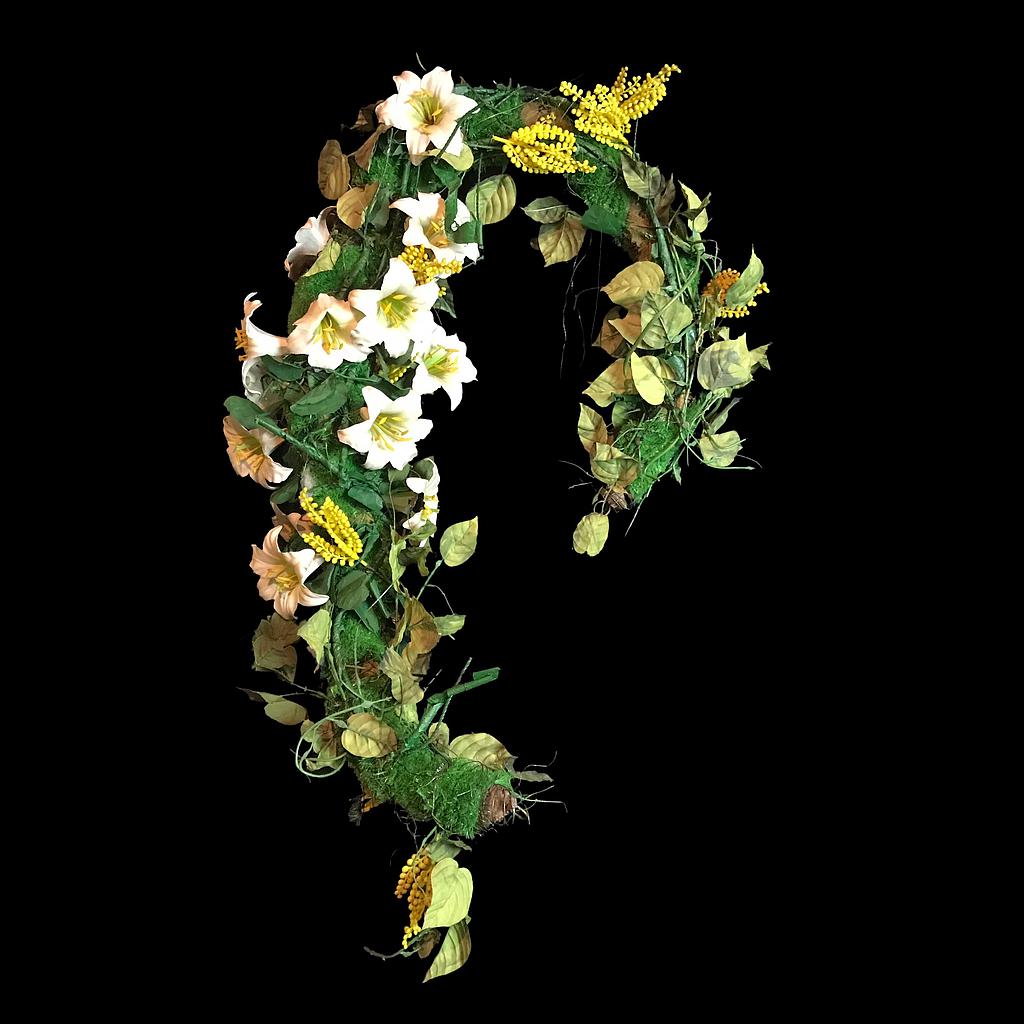 weiß-gelbe Blumenranke aus Orchideen