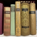 Buch und Buchattrappen