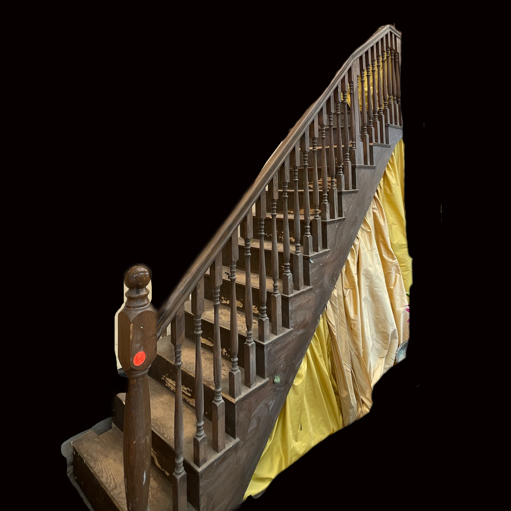 Miete - Große braune Treppe