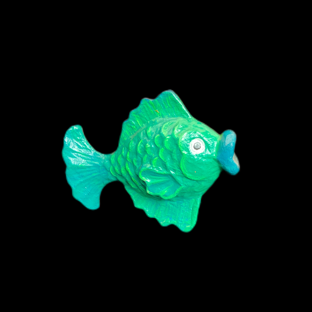 Grüner Fisch aus Pappmache