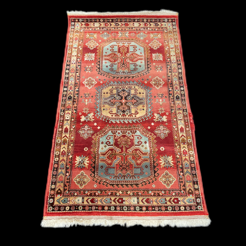Kazak Teppich mit Fransen