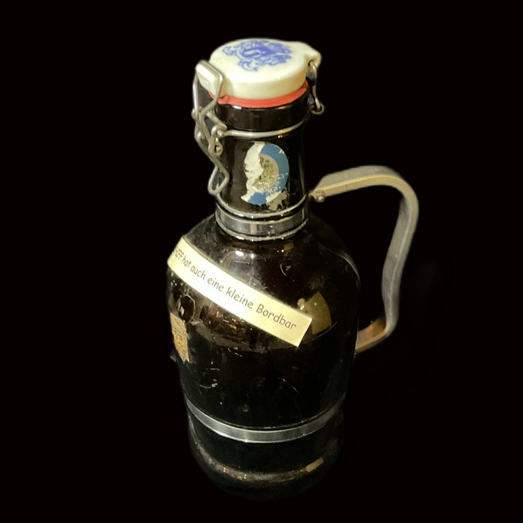 Bierflasche &quot;Das Schiff hat auch eine kleine Bordbar&quot;