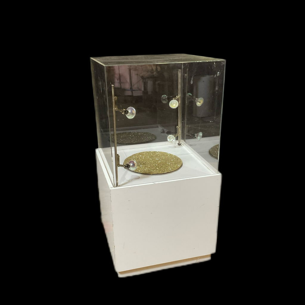Miete - Glasvitrine auf Sockel mit Drehfunktion
