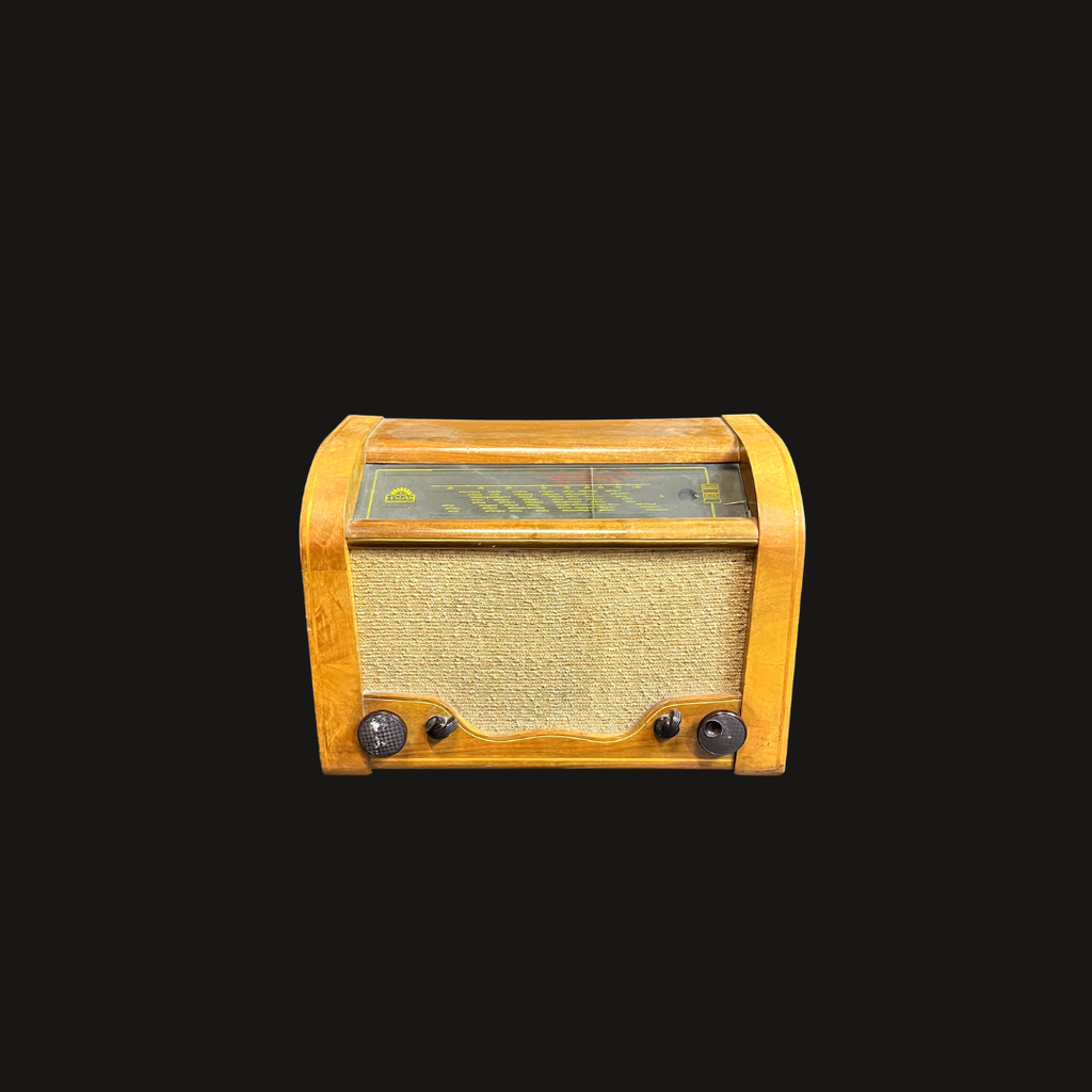 Antikes Röhrenradio