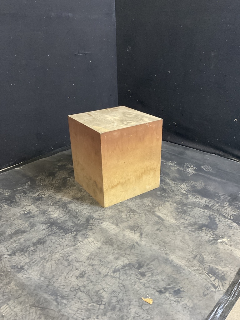 Miete - Kleiner Holzsockel