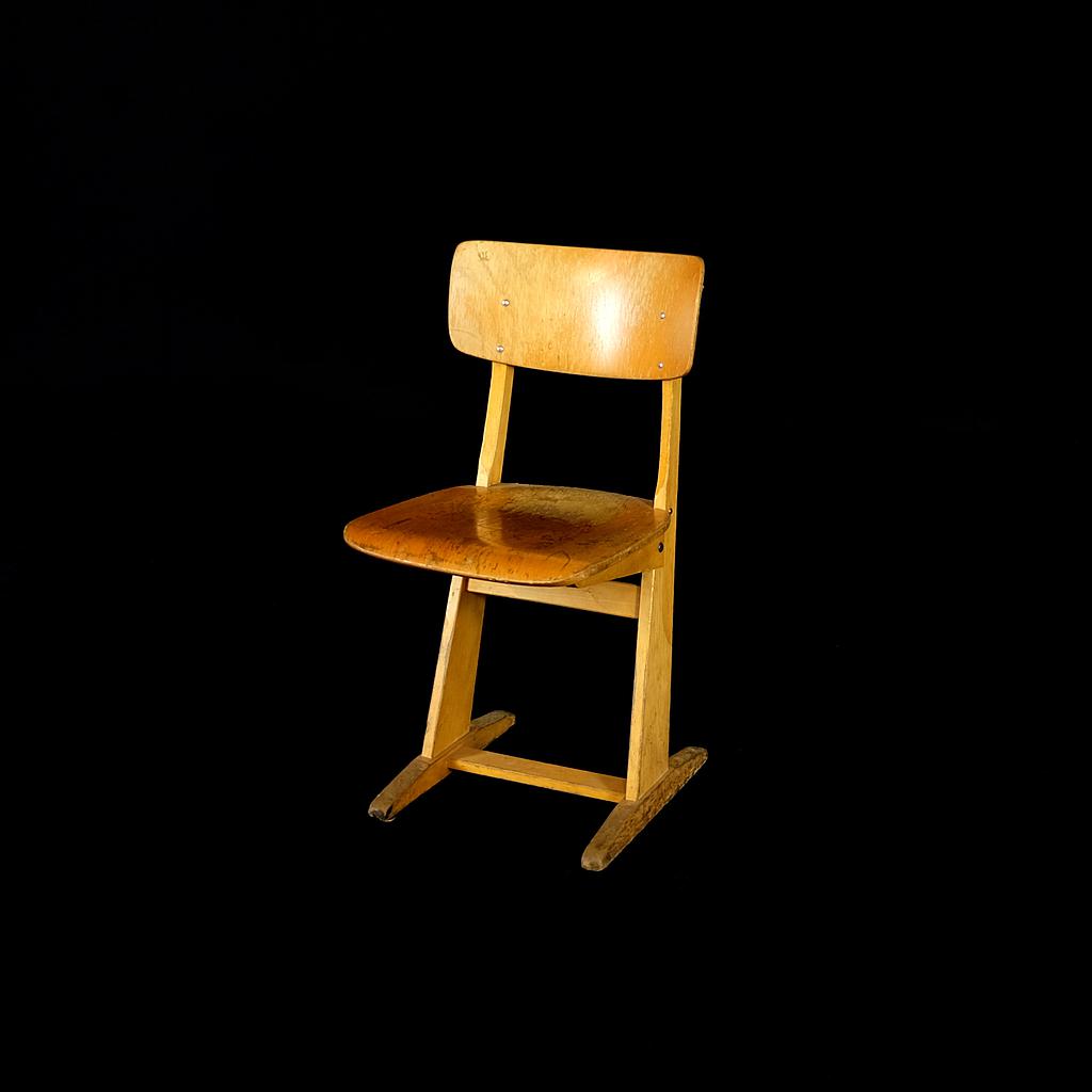 Schulstuhl aus Holz