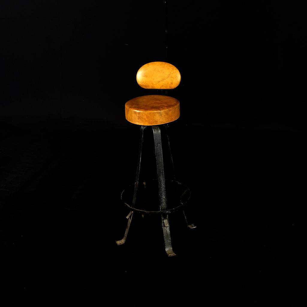 Barhocker mit Lederpolster